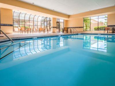 Comfort & - Buffalo Grove Hotel