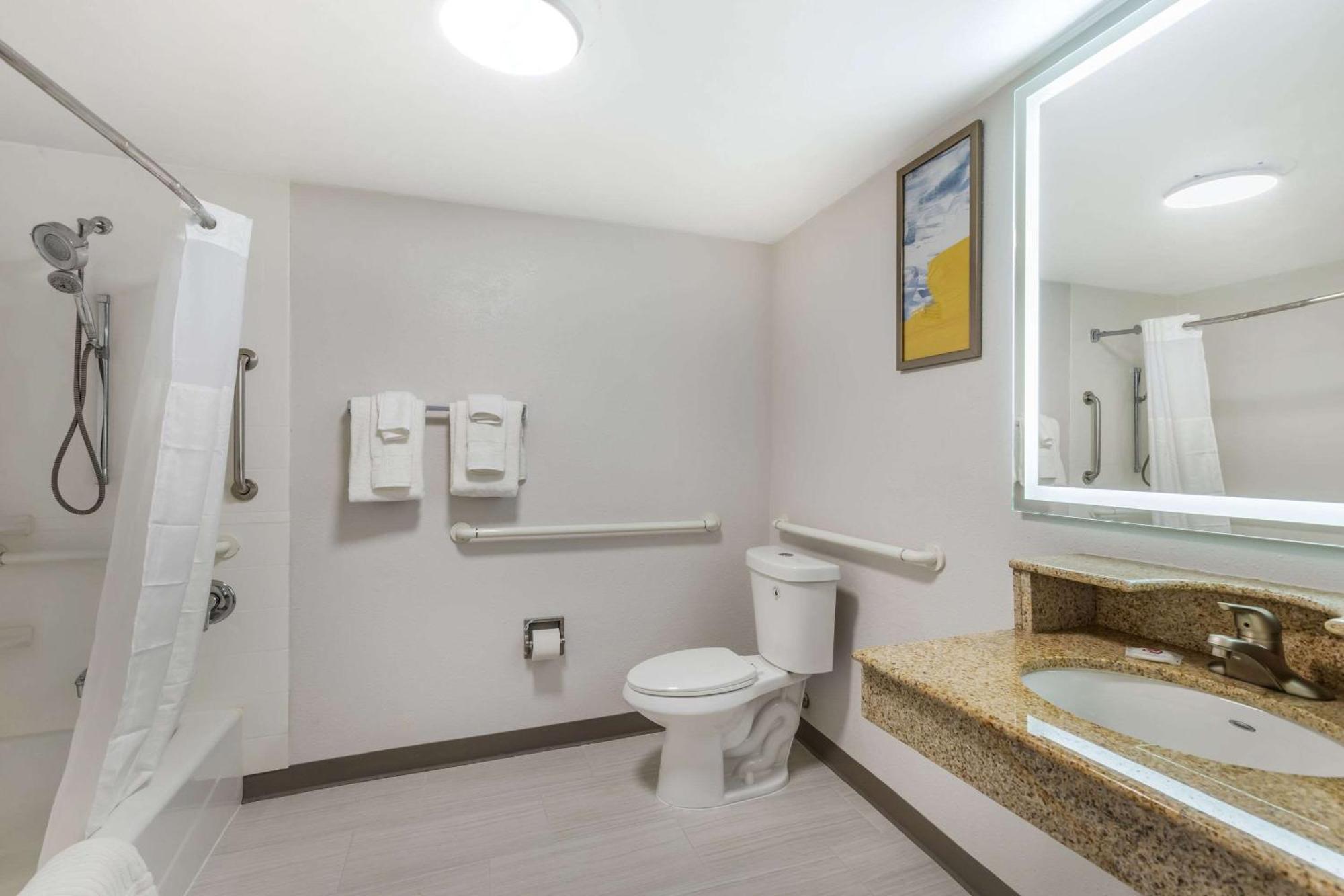 Hotel Comfort & - Buffalo Grove 3*